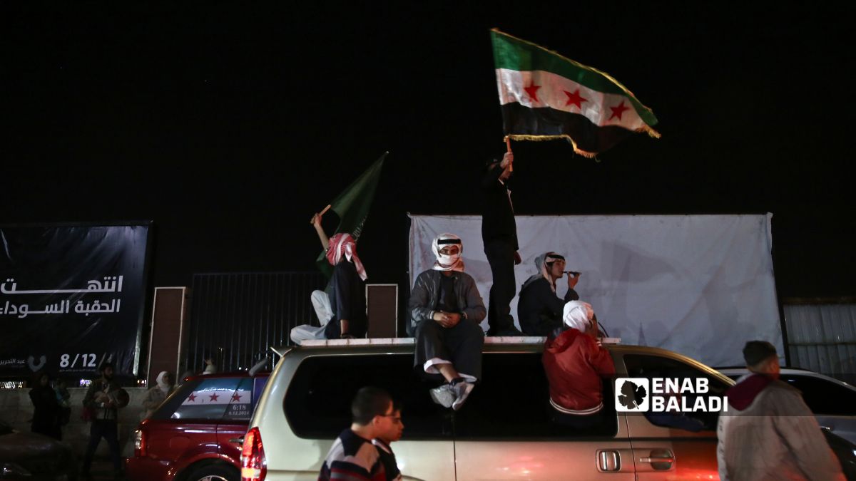 جانب من الاحتفالات الليلية في العاصمة دمشق في الذكرى الأولى للتحرير – 8 كانون الأول 2025 (عنب بلدي/نور حمزة)