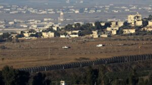 الحدود بين سوريا وإسرائيل في مرتفعات الجولان المحتلة - 19 تموز 2025 (رويترز)