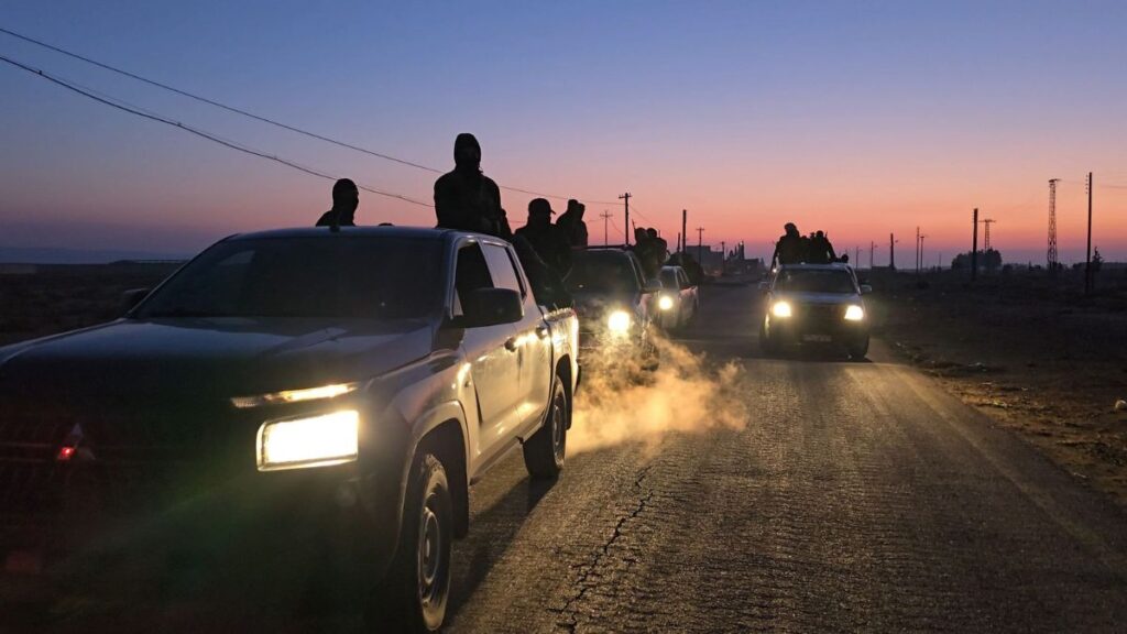 وحدات من وزارة الداخلية بالتعاون مع التحالف الدولي تنفذ عملية ضد خلايا تنظيم الدولة في تدمر بعد الهجوم على المقر الأمني - 14 كانون الأول 2025 (وزارة الداخلية السورية/ فيسبوك)
