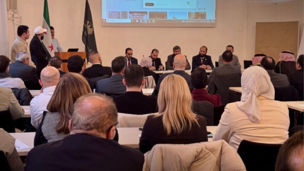 وفد من وزارة الخارجية والمغتربين السورية تناقش مع المغتربين السوريين في ألمانيا تحسين الحدمات - 16 تشرين الأول 2025 (سانا)