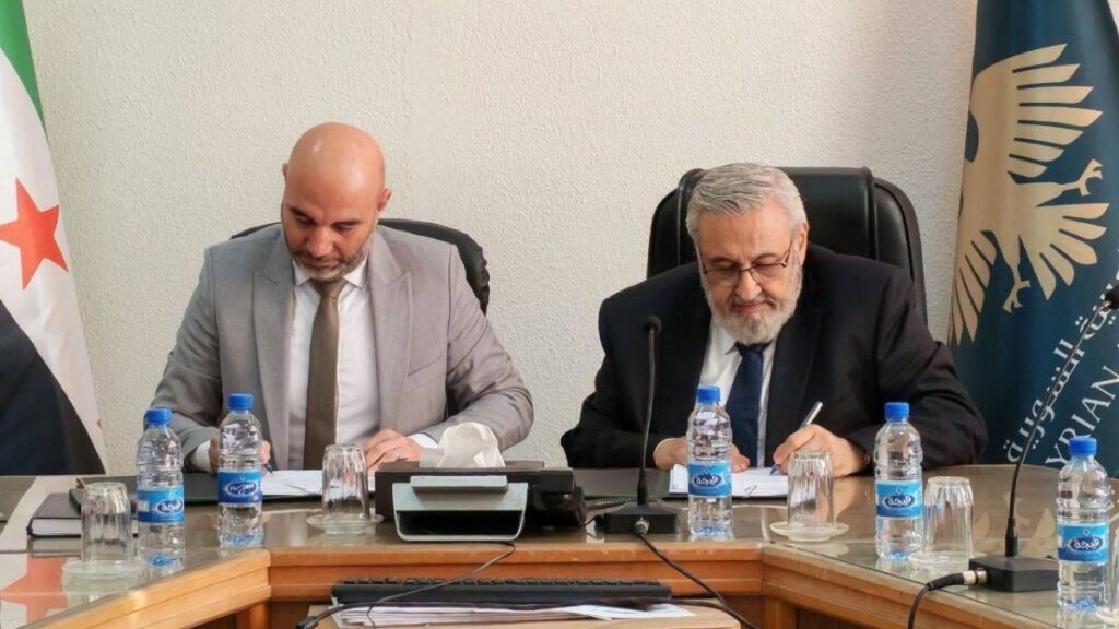 توقيع اتفاقية اعادة تأهيل مجموعتين بخاريتين في محطة تشرين الحرارية - 3 كانون الأول 2025 (وزارة الطاقة/ فيسبوك)