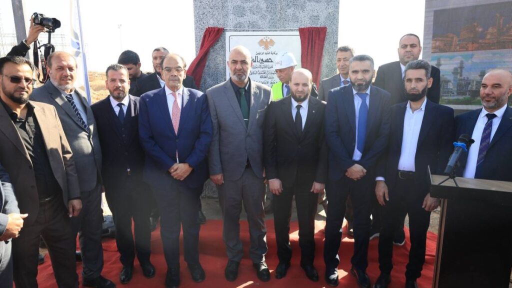 وزارة الطاقة السورية تضع حجر الأساس لمحطة التيم الحرارية في دير الزور - 2 كانون الأول 2025 (وزارة الطاقة)