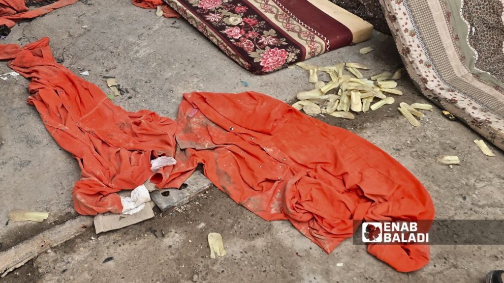 عدد المحتجزين في السجن كان أقل من ألف قبل تراجع أعداد الحراسة إلى حوالي 200 شخص - 22 كانون الثاني 2026 (عنب بلدي / مروان المضحي)
