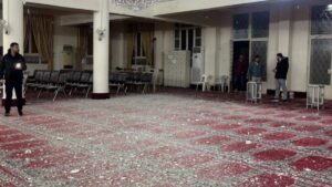 أضرار نتيجة سقوط قذيفة مجهولة المصدر على مسجد المحمدي بمنطقة المزة في دمشق ـ 3 كانون الثاني 2026 (الإخبارية السورية)
