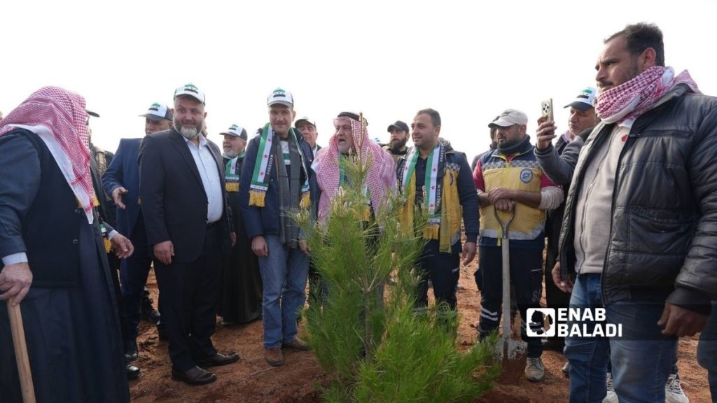 مديرية الزراعة في درعا تطلق حملة للتشجير بهدف تعزيز الغطاء النباتي - 6 كانون الثاني 2026 (مديرية الزراعة في درعا/ فيسبوك)