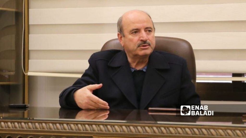 رئيس غرفة تجارة ريف دمشق الدكتور عبد الرحيم زيادة في لقاء مع عنب بلدي - 29 كانون الثاني 2026 (عنب بلدي/سعيد خشفة)