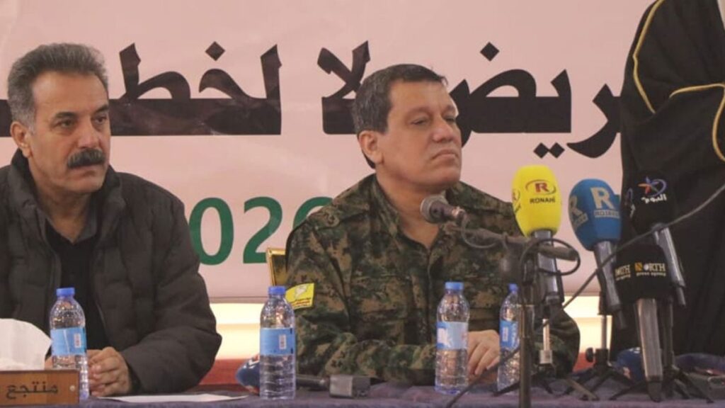 قائد قسد مظلوم عبدي خلال اجتماع في الحسكة - 17 شباط 2026 (نورث برس)