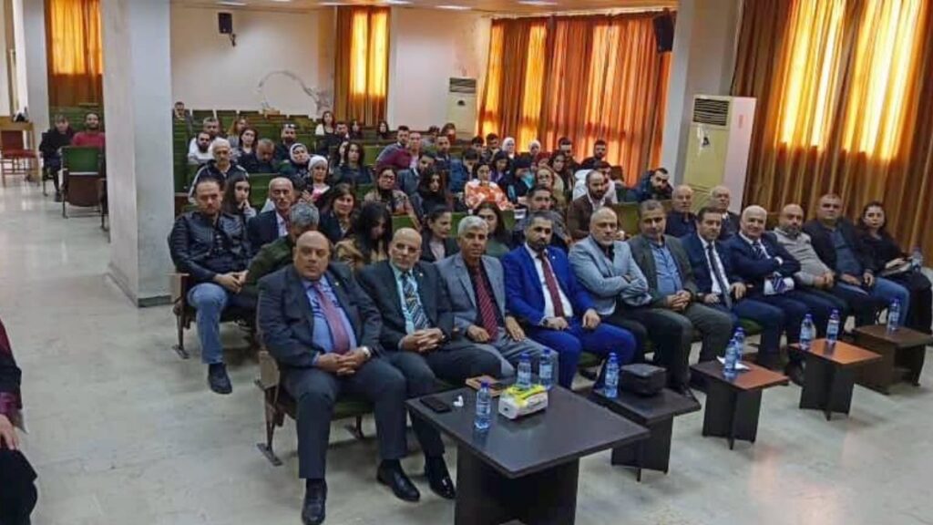 مجلس نقابة المحامين في سوريا ومجلس فرع محامي اللاذقية في لقاء مع المحامين والمحاميات باللاذقية - 4 تشرين الأول 2025 (نقابة المحامين المركزية/فيسبوك)