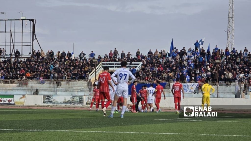 من أجواء مباراة الفتوة وأهلي حلب في ملعب دير الزور ـ 3 شباط 2026 (عنب بلدي/مروان المضحي)