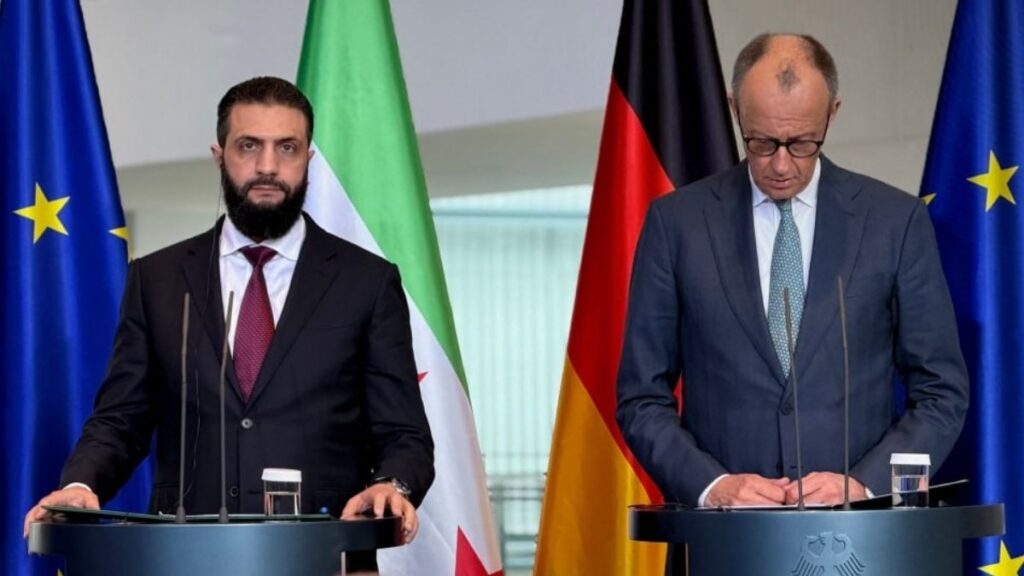 الرئيس السوري أحمد الشرع في مؤتمر صحفي مشترك مع المستشار الألماني فريدريش ميرتس في برلين - 30 آذار 2026 (سانا)