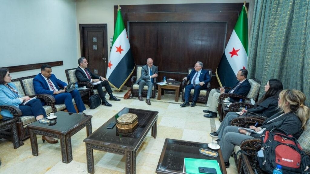 وزير المالية السوري محمد برنية يلتقي بعثة صندوق النقد الدولي في دمشق برئاسة رون فان رودن - 17 شباط 2026 (وزارة المالية/تلجرام)