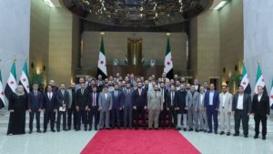 الرئيس السوري أحمد الشرع يلتقي عددًا من الإعلاميين السوريين - 4 آذار 2026 (الرئاسة السورية)
