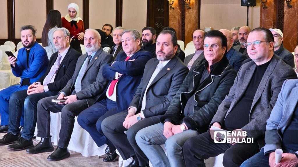 اجتماع تشاوري بين وزارة السياحة السورية والمنشآت السياحية - 4 من آذار 2026 (عنب بلدي/ أحمد المسلماني) اجتماع تشاوري بين وزارة السياحة السورية والمنشآت السياحية - 4 من آذار 2026 (عنب بلدي/ أحمد المسلماني)