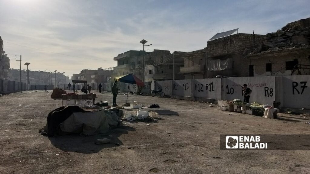 سوق الحلوينية في حي طريق الباب شبه خالِ من الباعة الجوالين والبسطات - 5 آذار 2026 (عنب بلدي)