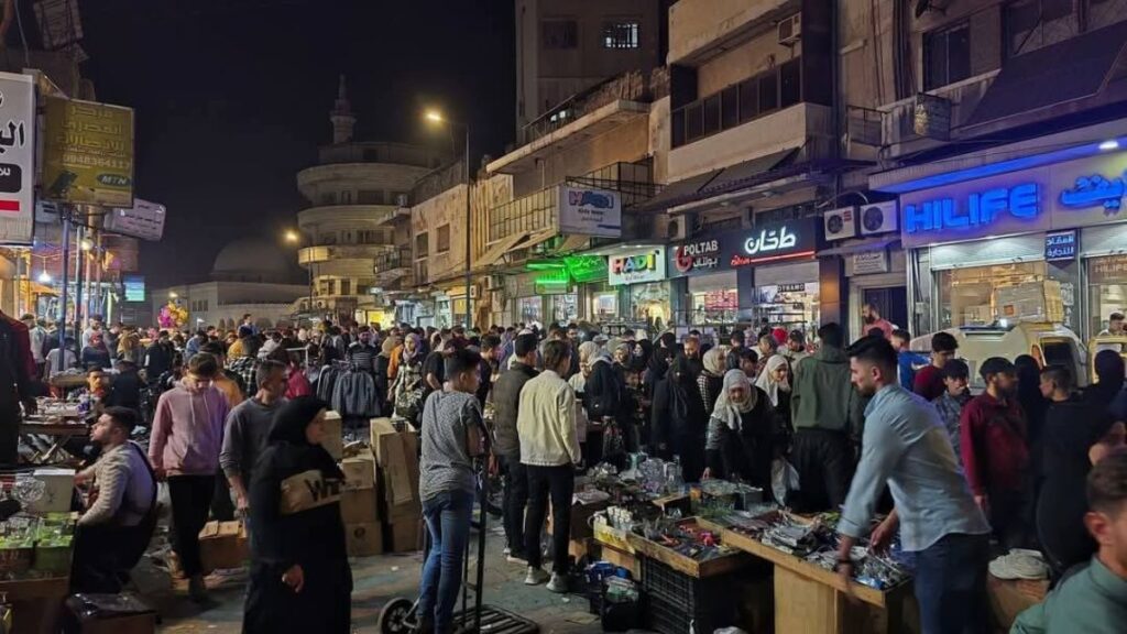 انتشار البسطات بأحد أسواق مدينة حماة - 29 آذار 2025 (محافظة حماة)