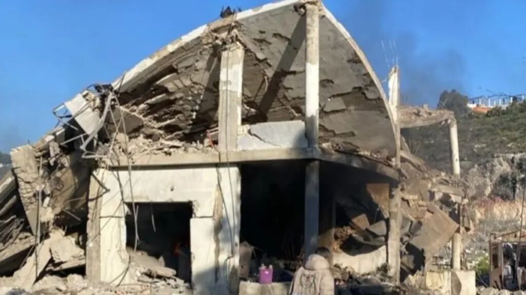 بناء مدمر في قضاء النبطية في لبنان جراء غارة إسرائيلية ـ 10 آذار 2026(الوكالة الوطنية للإعلام)