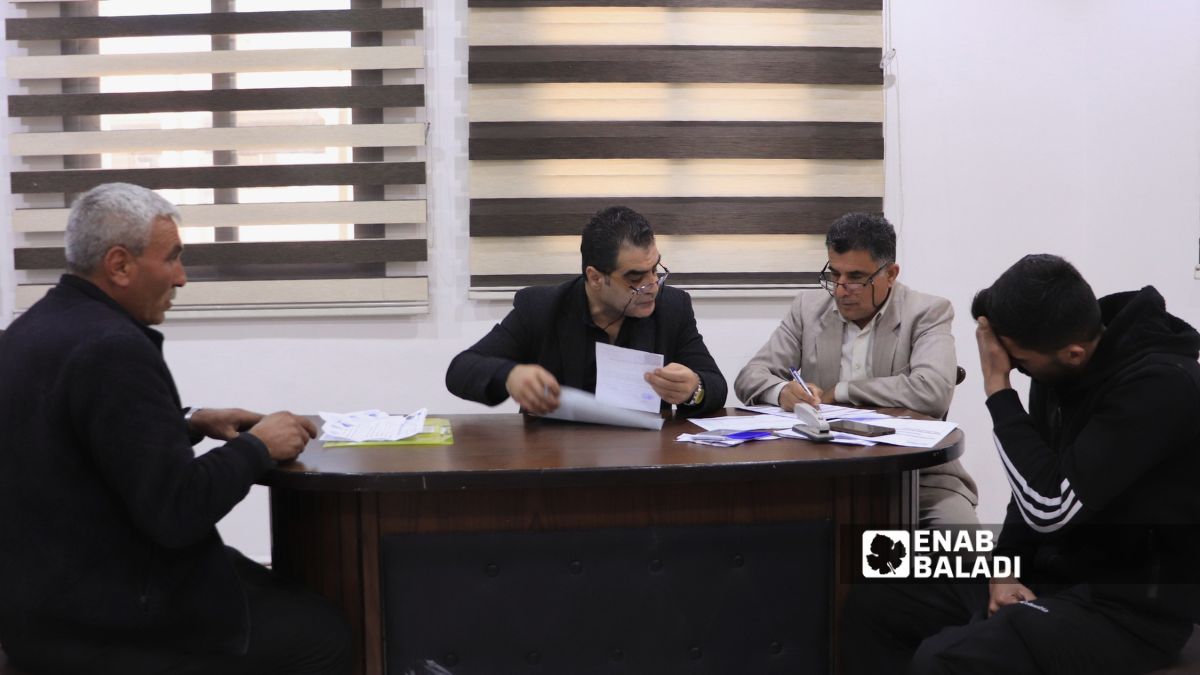 وتهدف هذه الإجراءات إلى تمكين المستفيدين من الحصول على الوثائق الثبوتية الأساسية - 20 نيسان 2026 (عنب بلدي/ أحمد الحمدي)