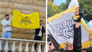تنتشر رايات دينية مسيحية وإسلامية وأخرى قومية في سوريا خلال احتجاجات أو مطالب شعبية - آذار 2026 (عنب بلدي)
