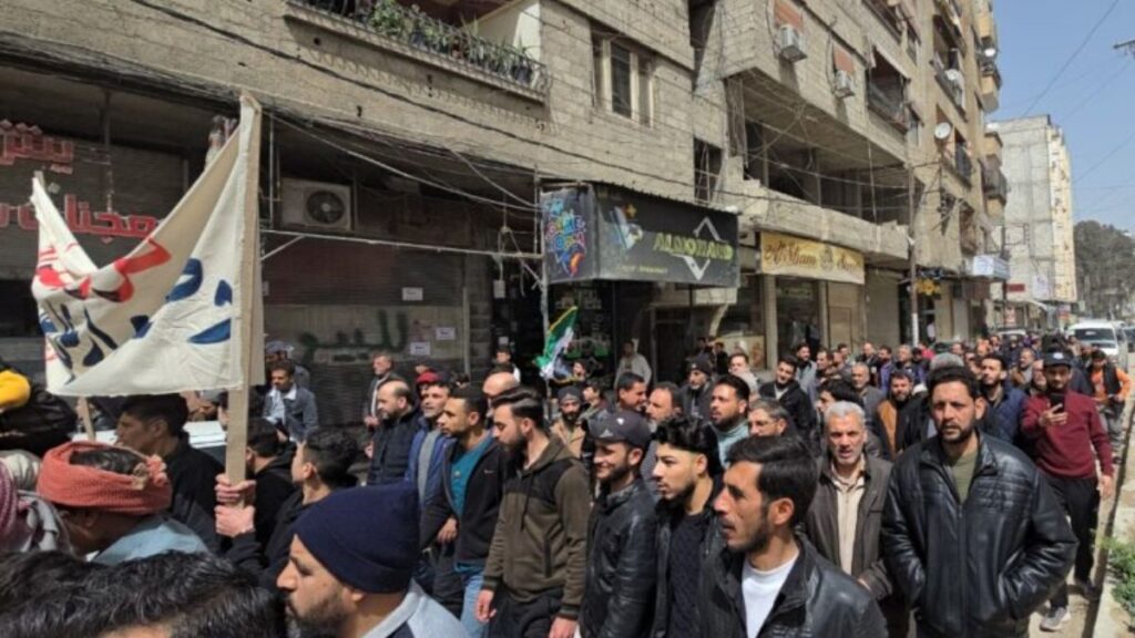 مسيرات تضامنية مع الأسرى الفلسطينيين في عدة مدن سورية رفضًا لقرار الكنيست الإسرائيلي الذي يسمح بإعدامهم ـ 3 نيسان 2026 (الإخبارية السورية)