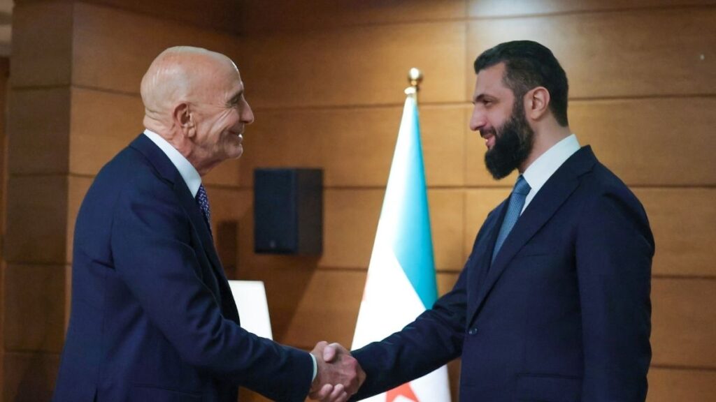 الرئيس السوري أحمد الشرع يلتقي المبعوث الأمريكي إلى سوريا توم براك على هامش منتدى أنطاليا الدبلوماسي ـ 16 نيسان 2026 (رئاسة الجمهورية العربية السورية)