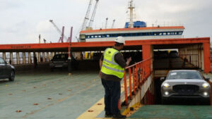 وصول باخرة إلى مرفأ طرطوس في سوريا محملة بسيارات مستوردة - 22 تموز 2025 (الهيئة العامة للمنافذ والجمارك السورية)
