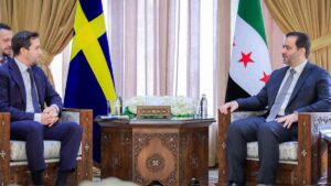 وزير الخارجية السوري أسعد الشيباني يستقبل وزير التجارة الخارجية والتعاون السويدي بنيامين دوسا ووزير الهجرة السويدي يوهان فورسيل في دمشق - 24 تشرين الثاني 2025 (QNA)