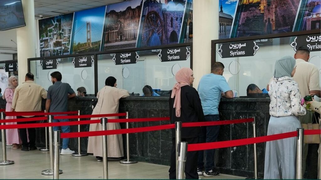 حركة عبور المسافرين في منفذ جديدة يابوس مع لبنان- 27 أيار 2025 (الهيئة العامة للمنافذ والجمارك)