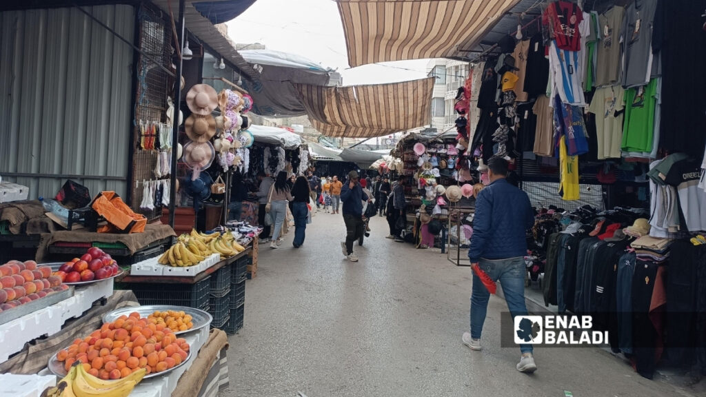 انخفاض كمية البضائع المرتبطة بعيد الأضحى بأسواق السويداء وتراجع الحركة التجارية - 21 أيار 2026 (عنب بلدي)