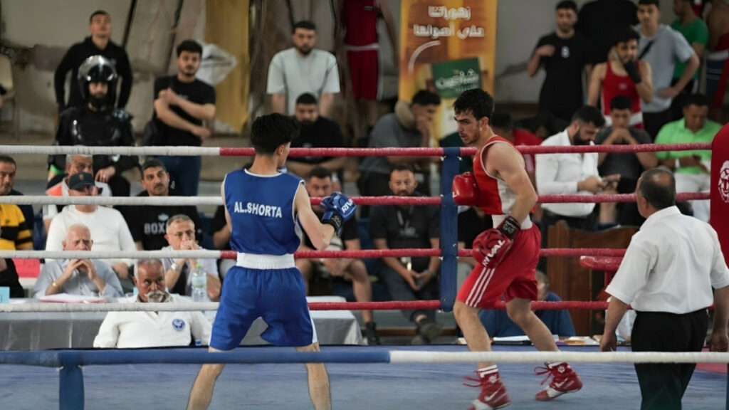 من منافسات بطولة الجمهورية للملاكمة في صالة الألعاب الرياضية بمدينة اللاذقية - 16 أيار 2026 (مديرية الرياضة والشباب في اللاذقية)