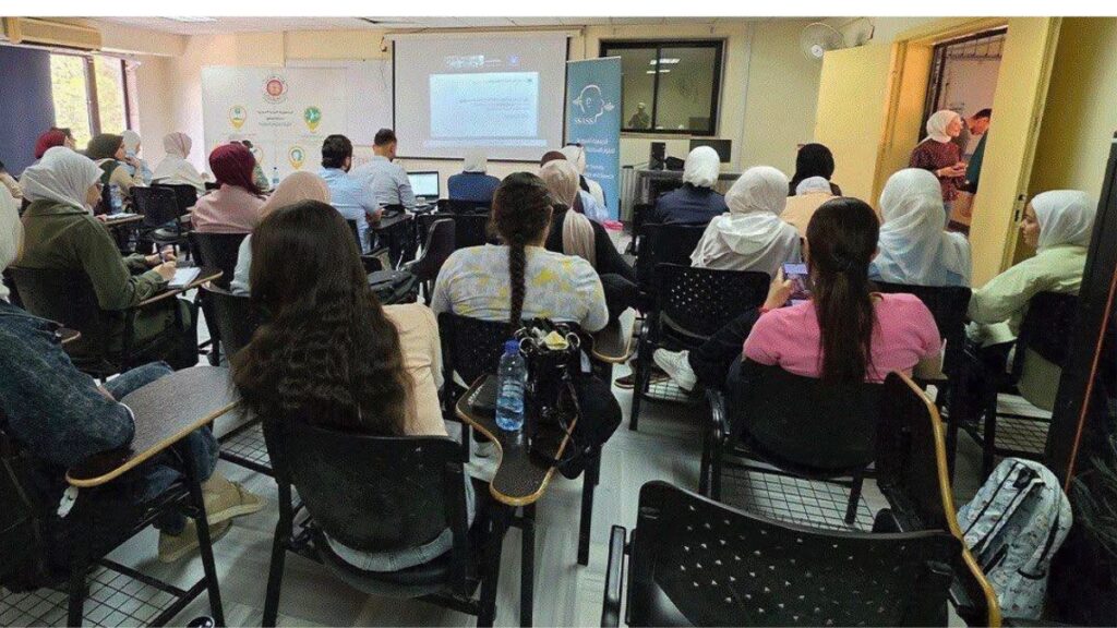 طلاب جامعيي داخل قاعة المحاضرات 12 حزيران 2026 (جامعة دمشق)