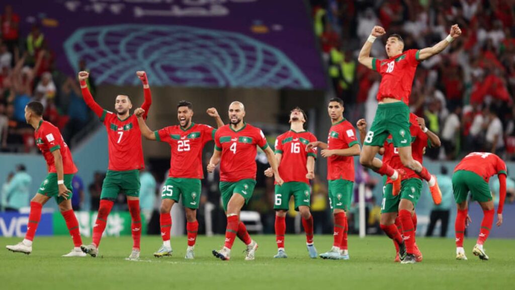 فرحة لاعبي المنتخب المعربي بالتأهل إلى نصف نهائي كأس العالم في قطر- 10 كانون الأول 2022 (CNN بالعربية)