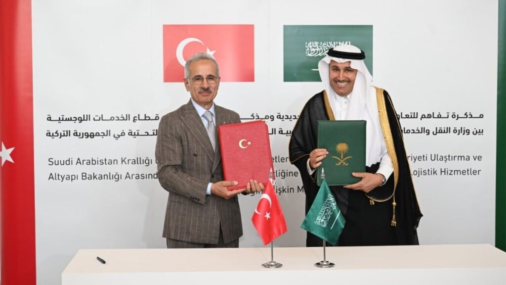 توقيع مذكرتي تفاهم بين السعودية وتركيا في قطاع السكك الحديدية والخدمات اللوجستية- 9 حزيران 2026 (وزارة النقل التركية)