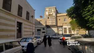 أبنية سكنية في منطقة نهر عيشة بدمشق- 9 حزيران 2026 (عنب بلدي/نور حمزة)
