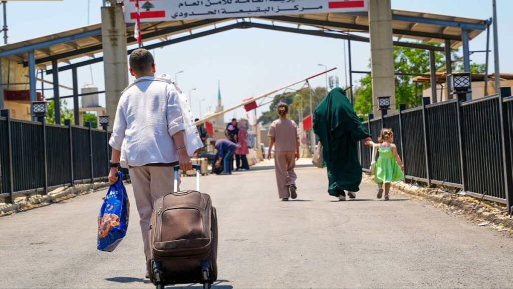 سوريون عائدون إلى لبنان بعد قضاء عطلة عيد الأضحى في بلادهم ـ 3 حزيران 2026 (الهيئة العامة للمنافذ والجمارك السورية)