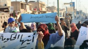محتجون في مدينة الشدادي جنوب الحسكة – 8 حزيران 2026 (مديرية إعلام الحسكة)