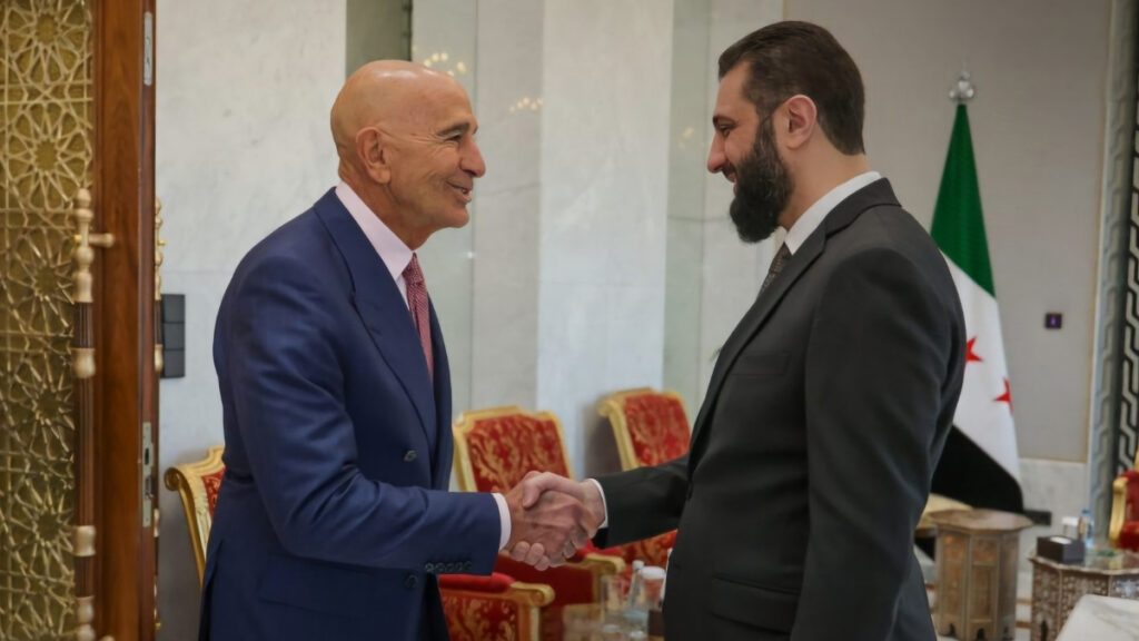 الرئيس السوري أحمد الشرع يستقبل المبعوث الأمريكي إلى سوريا توم براك في قصر الشعب بدمشق - 4 شباط 2026 (سانا)