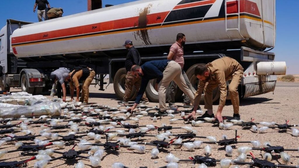 إحباط محاولة تهريب شحنة كبيرة من الأسلحة والصواريخ والطائرات المسيّرة في منفذ التنف الحدودي - 16 تموز 2026 (الهيئة العامة للمنافذ والمعابر)