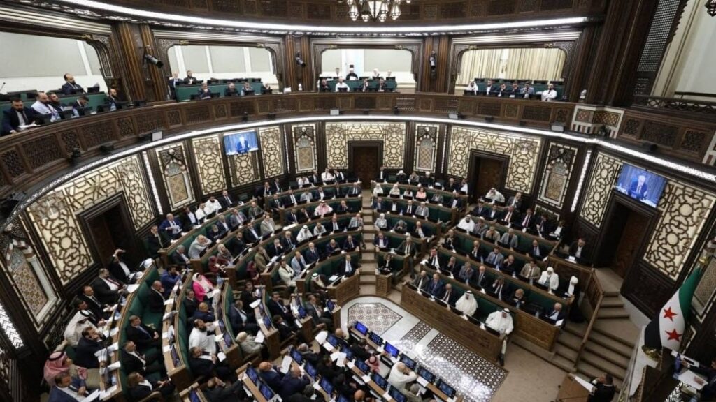 مجلس الشعب يناقش نظامه الداخلي في اليوم الثاني من أعمال دورته الاستثنائية - 28 تموز 2026 (مجلس الشعب السوري)