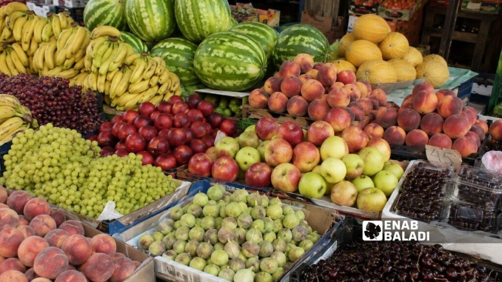 أحد محال بيع الفواكه في أسواق دمشق - 31 تموز 2026 (عنب بلدي)