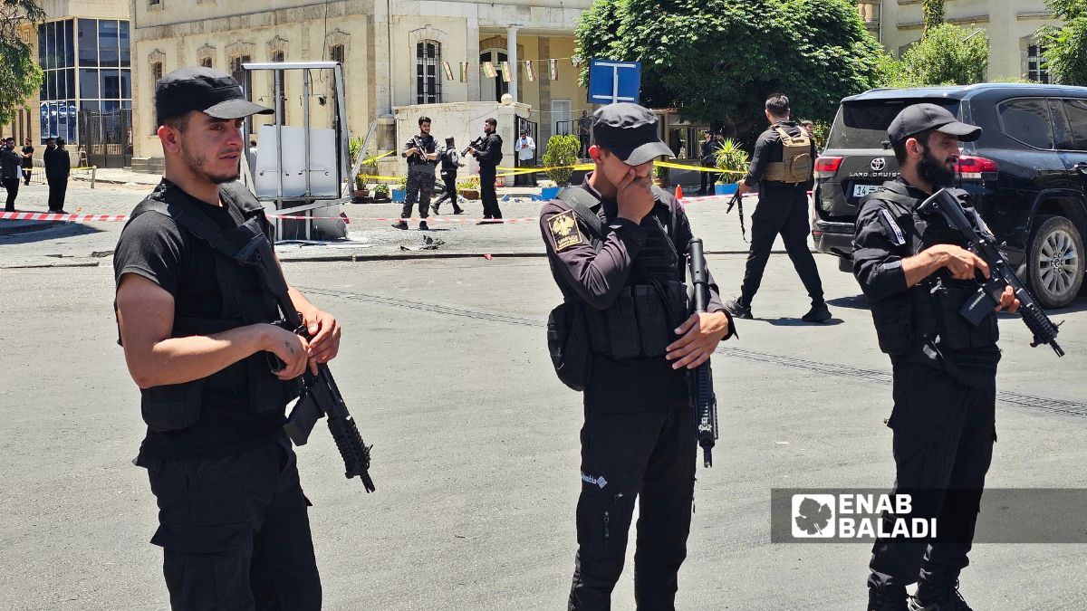 انفجار عبوتين ناسفتين بدائيتي الصنع في العاصمة دمشق، وقوى الأمن الداخلي تجري عمليات بحث لكشف المتورطين - 7 تموز 2026 (عنب بلدي / أحمد المسلماني)