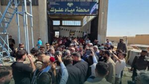 وزير الطاقة السوري إلى جانب وفد حكومي يفتتح محطة مياه علوك – 22 تموز 2026 (مديرية إعلام الحسكة)