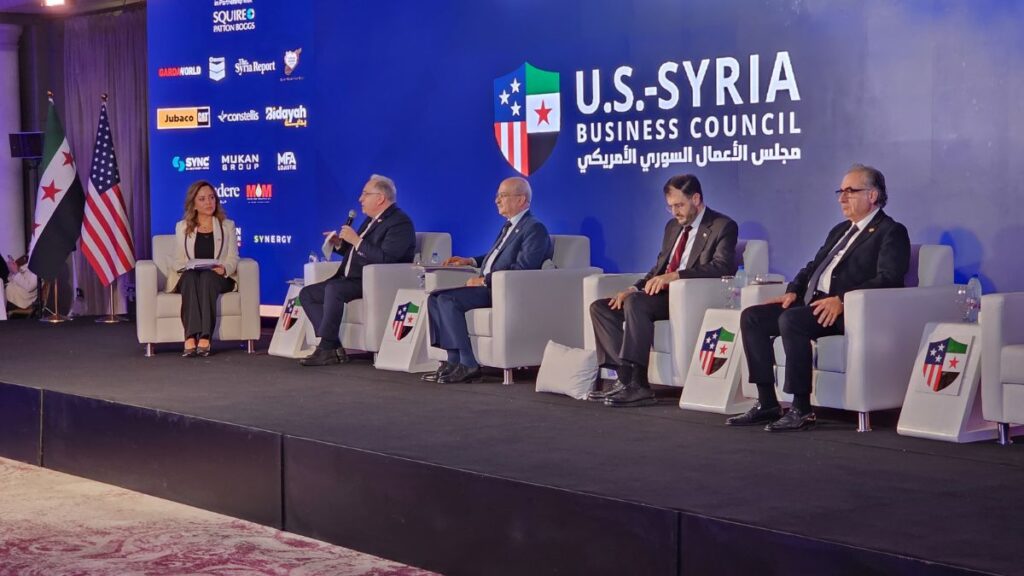 وزراء المالية والنقل والاتصالات يشاركون في جلسة حوارية ضمن منتدى الأعمال السوري الأمريكي الأول في فندق داما روز بدمشق - 13 تموز 2026 (عنب بلدي/أحمد مسلماني)