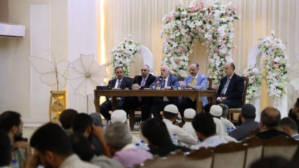 وزير الأوقاف السوري يلتقي عددًا من العاملين في أوقاف ريف دمشق - 8 تموز 2026 (وزارة الأوقاف السورية/فيسبوك)