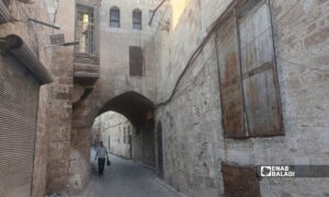 زقاق في حي الجلوم بمدينة حلب القديمة - 22 حزيران 2026 (عنب بلدي)
