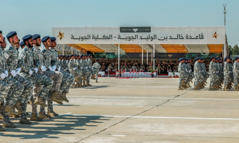وزارة الدفاع السورية تخرّج أول دورة أفراد ضمن القوى الجوية متضمنة 1000 صف ضابط - 23 تموز 2026 (وزارة الدفاع السورية)