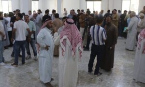 مزارعون ينتظون صرف مستحقاتهم في المصرف الزراعي بالحسكة - 13 آب 2026 (نورث برس)