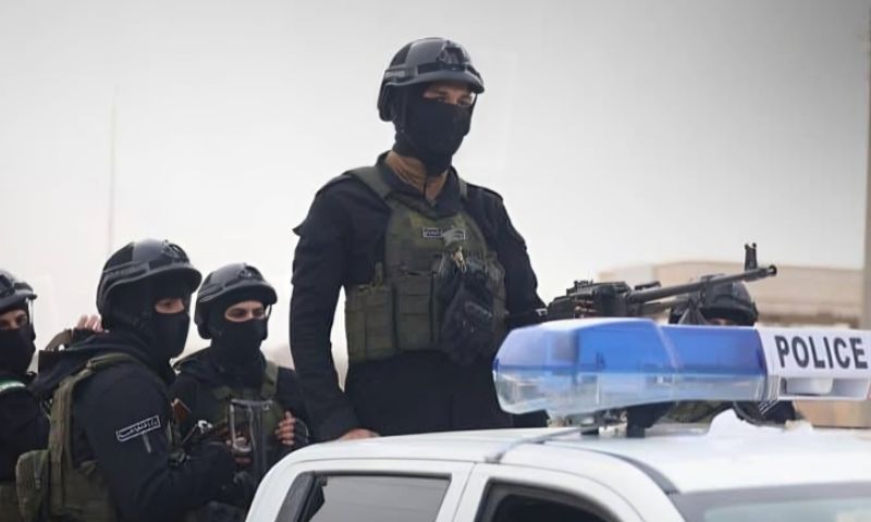 عناصر قوى الأمن الداخلي في محافظة حلب على متن سيارة - 5 شباط 2026 (سانا)
