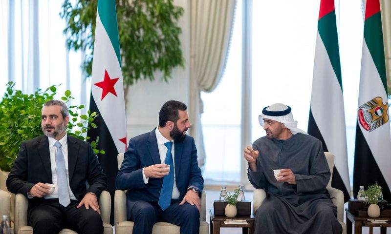 الرئيس السوري أحمد الشرع يلتقي نظيره الإماراتي في العاصمة أبو ظبي - 15 أيلول 2026 (رئاسة الجمهورية العربية السورية)