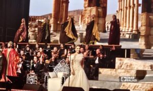 الفنانة أصالة نصري خلال حفلها في صالة الفيحاء بدمشق - 17 أيلول 2026 (عنب بلدي)