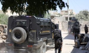 جانب من الانتشار الأمني لقوى الأمن الداخلي في مدينة الصنمين بدرعا لملاحقة وضبط خلية تتبع لتنظيم الدولة الإسلامية - 17 أيلول 2026 (وزارة الداخلية السورية)